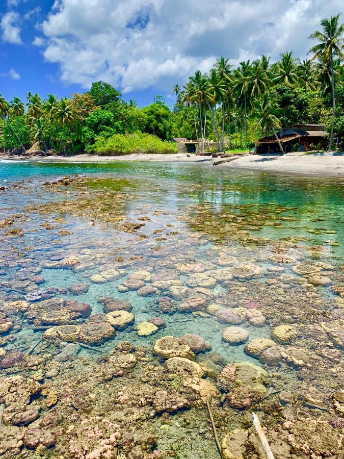 Pristine Paradise Dive Resort - Togean Islands, Una Una Pulau Unauna Buitenkant foto