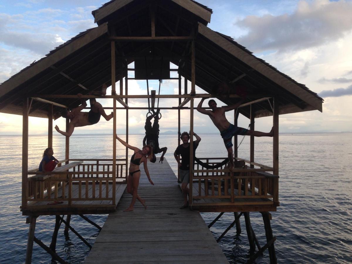 Pristine Paradise Dive Resort - Togean Islands, Una Una Pulau Unauna Buitenkant foto