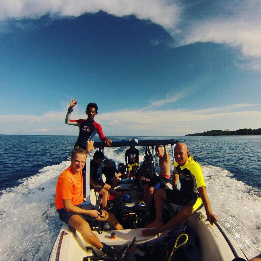 Pristine Paradise Dive Resort - Togean Islands, Una Una Pulau Unauna Buitenkant foto