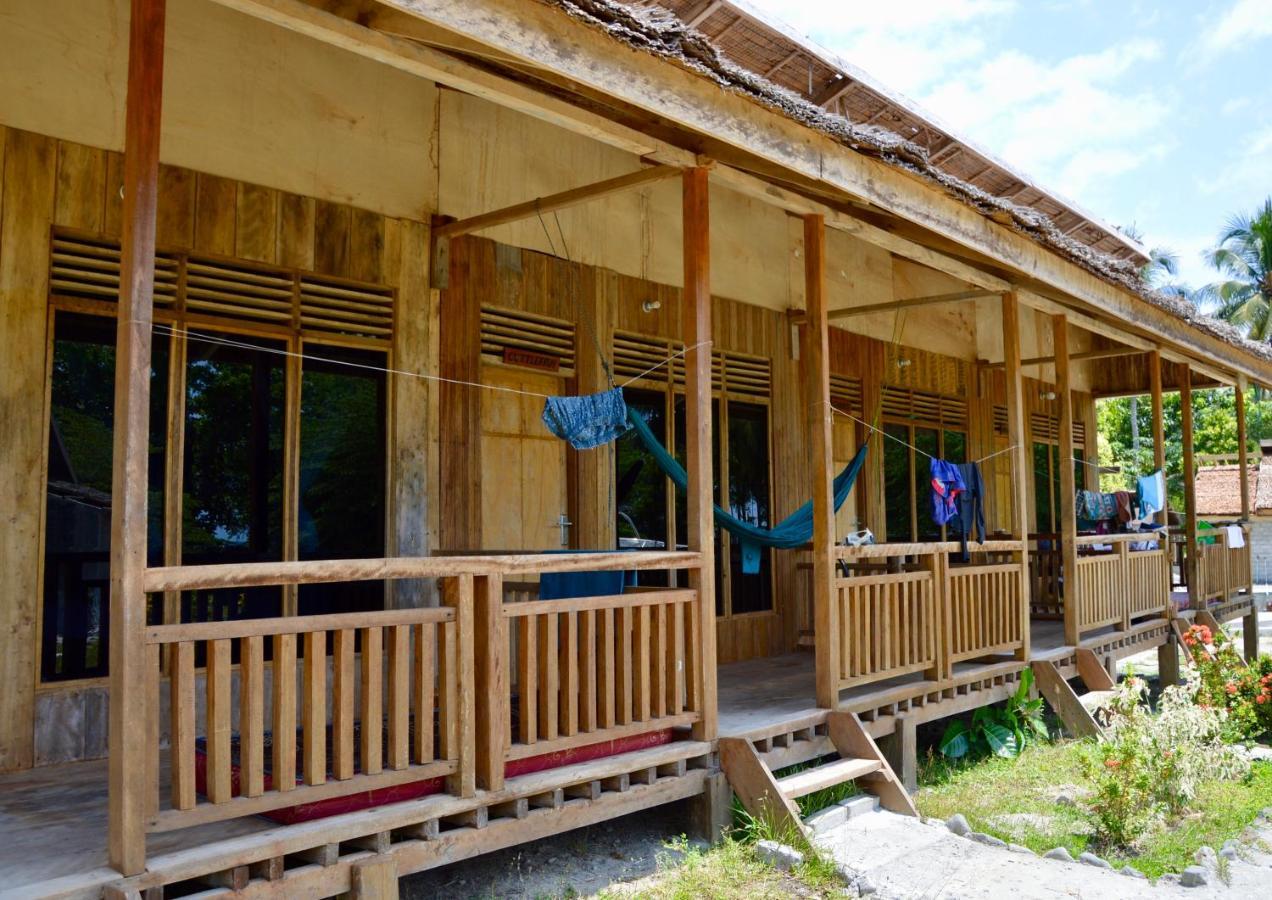 Pristine Paradise Dive Resort - Togean Islands, Una Una Pulau Unauna Buitenkant foto