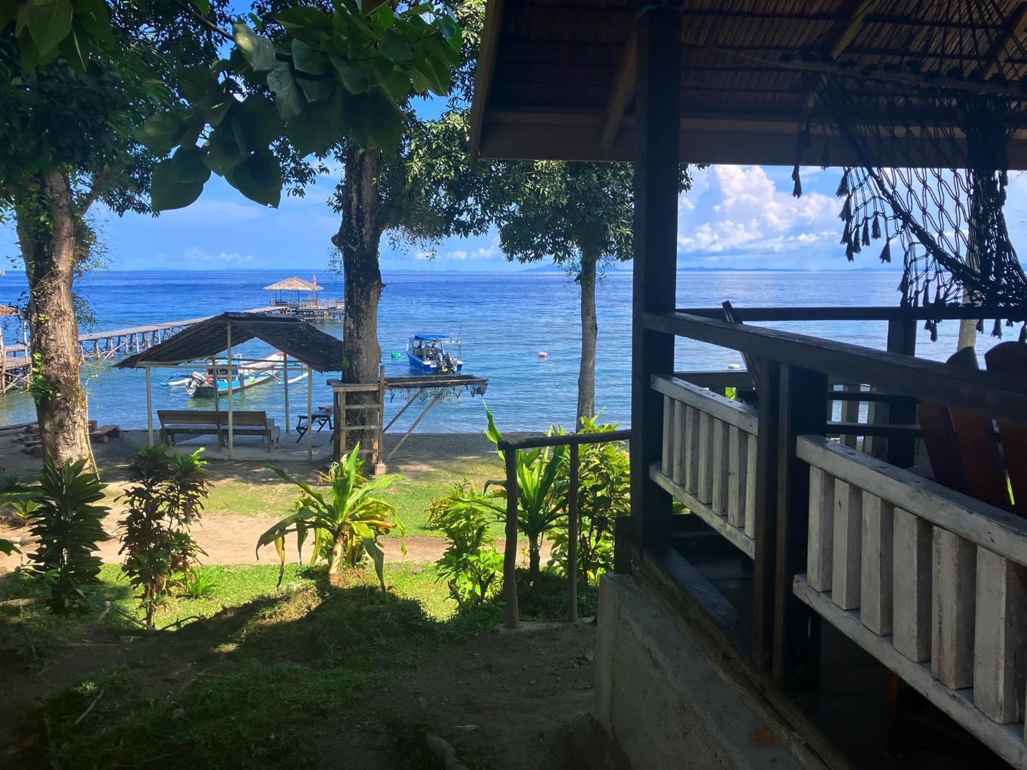 Pristine Paradise Dive Resort - Togean Islands, Una Una Pulau Unauna Buitenkant foto