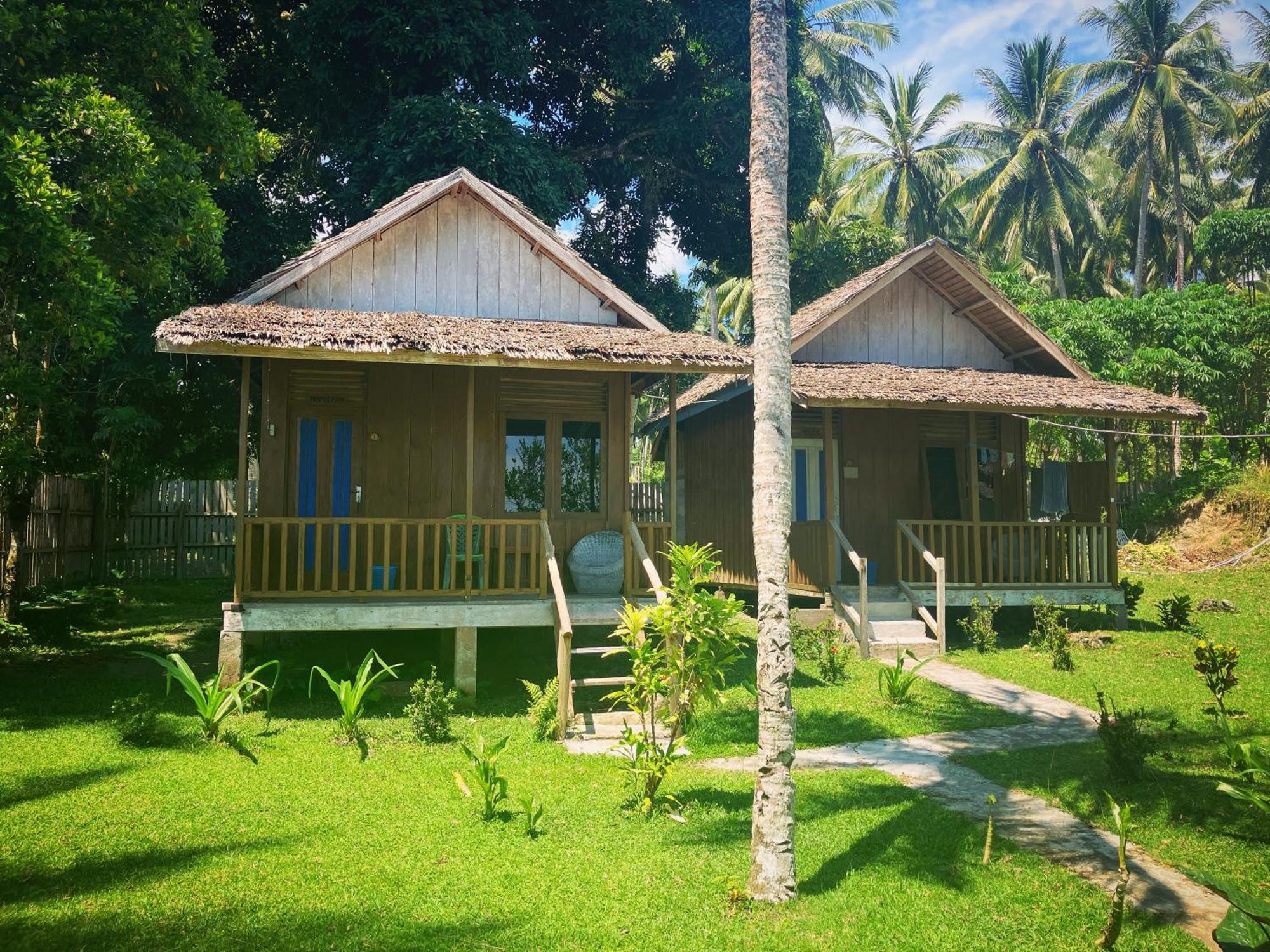 Pristine Paradise Dive Resort - Togean Islands, Una Una Pulau Unauna Buitenkant foto