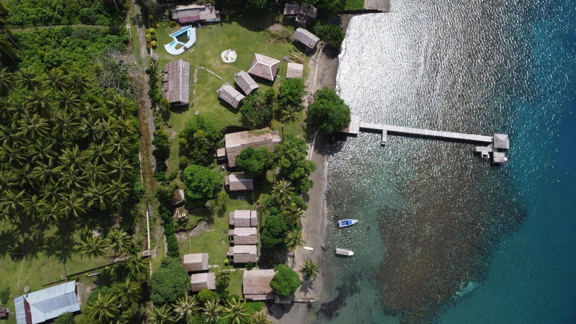 Pristine Paradise Dive Resort - Togean Islands, Una Una Pulau Unauna Buitenkant foto