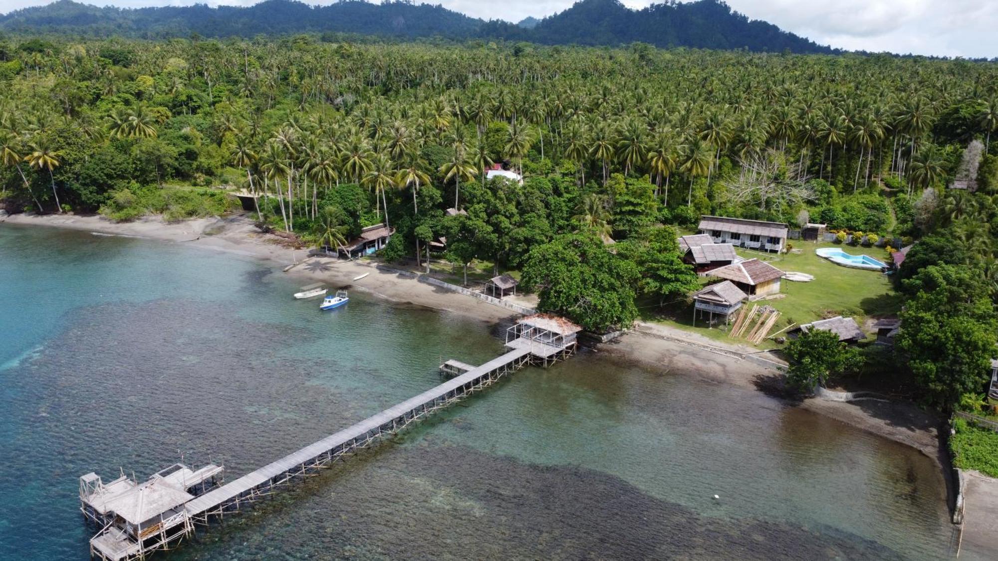 Pristine Paradise Dive Resort - Togean Islands, Una Una Pulau Unauna Buitenkant foto