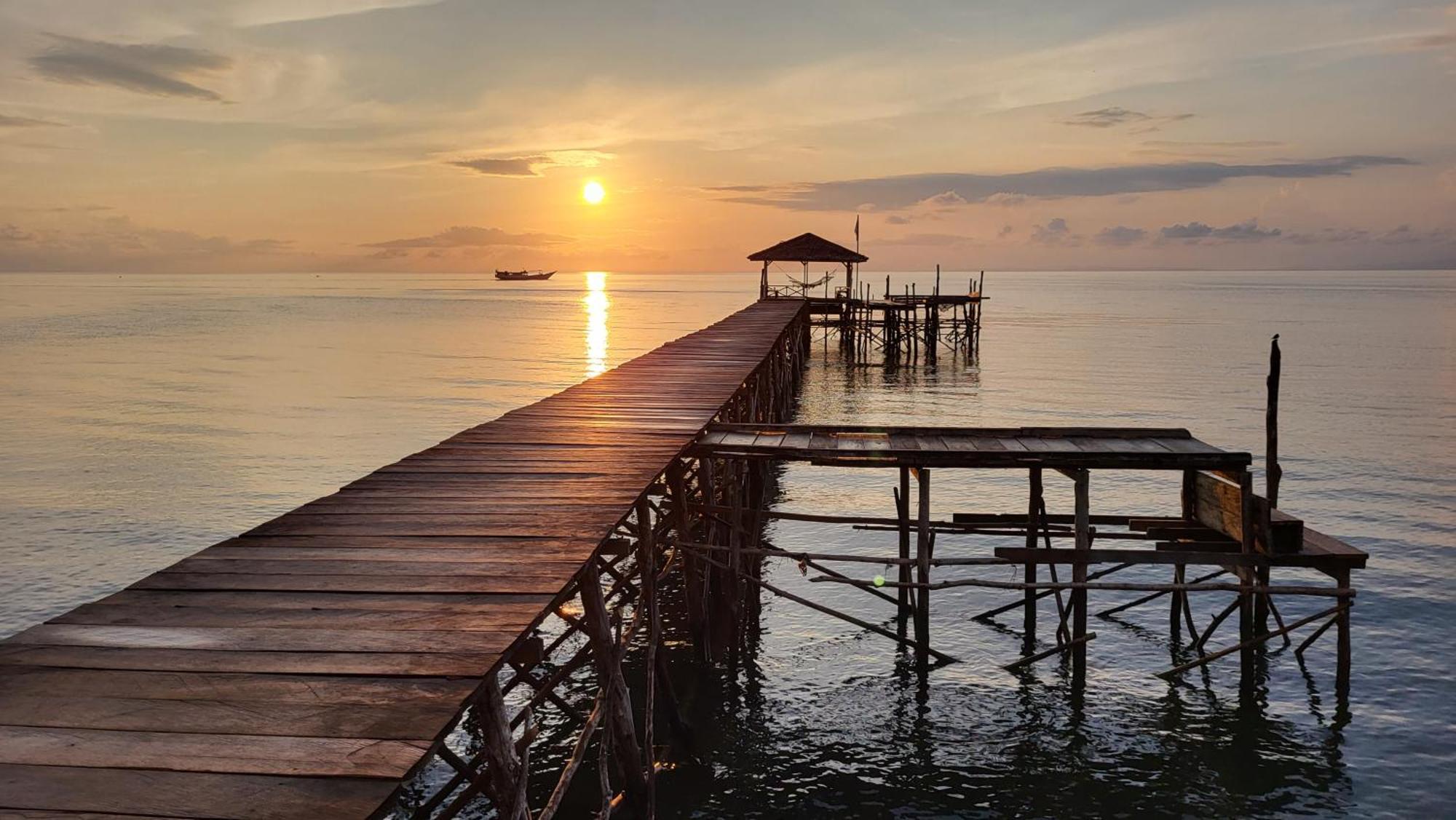 Pristine Paradise Dive Resort - Togean Islands, Una Una Pulau Unauna Buitenkant foto