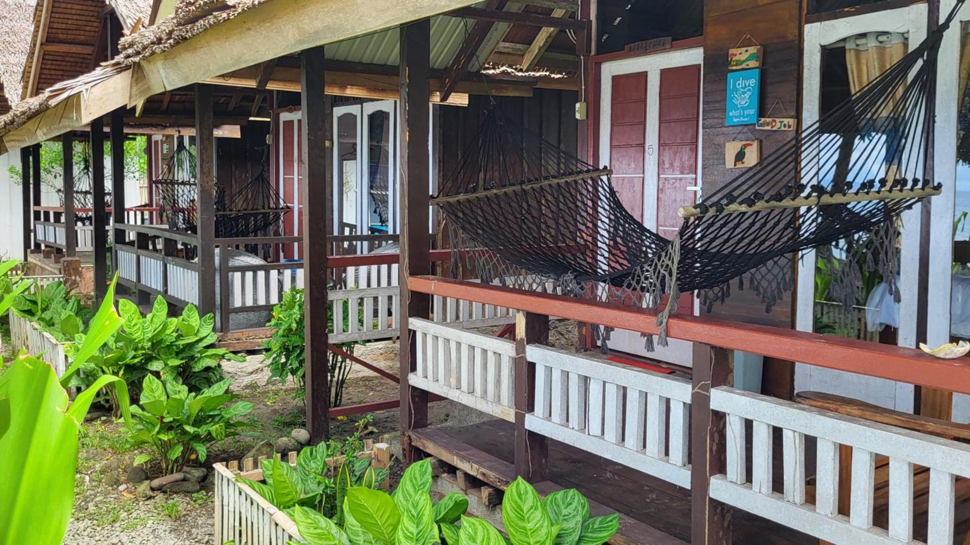 Pristine Paradise Dive Resort - Togean Islands, Una Una Pulau Unauna Buitenkant foto
