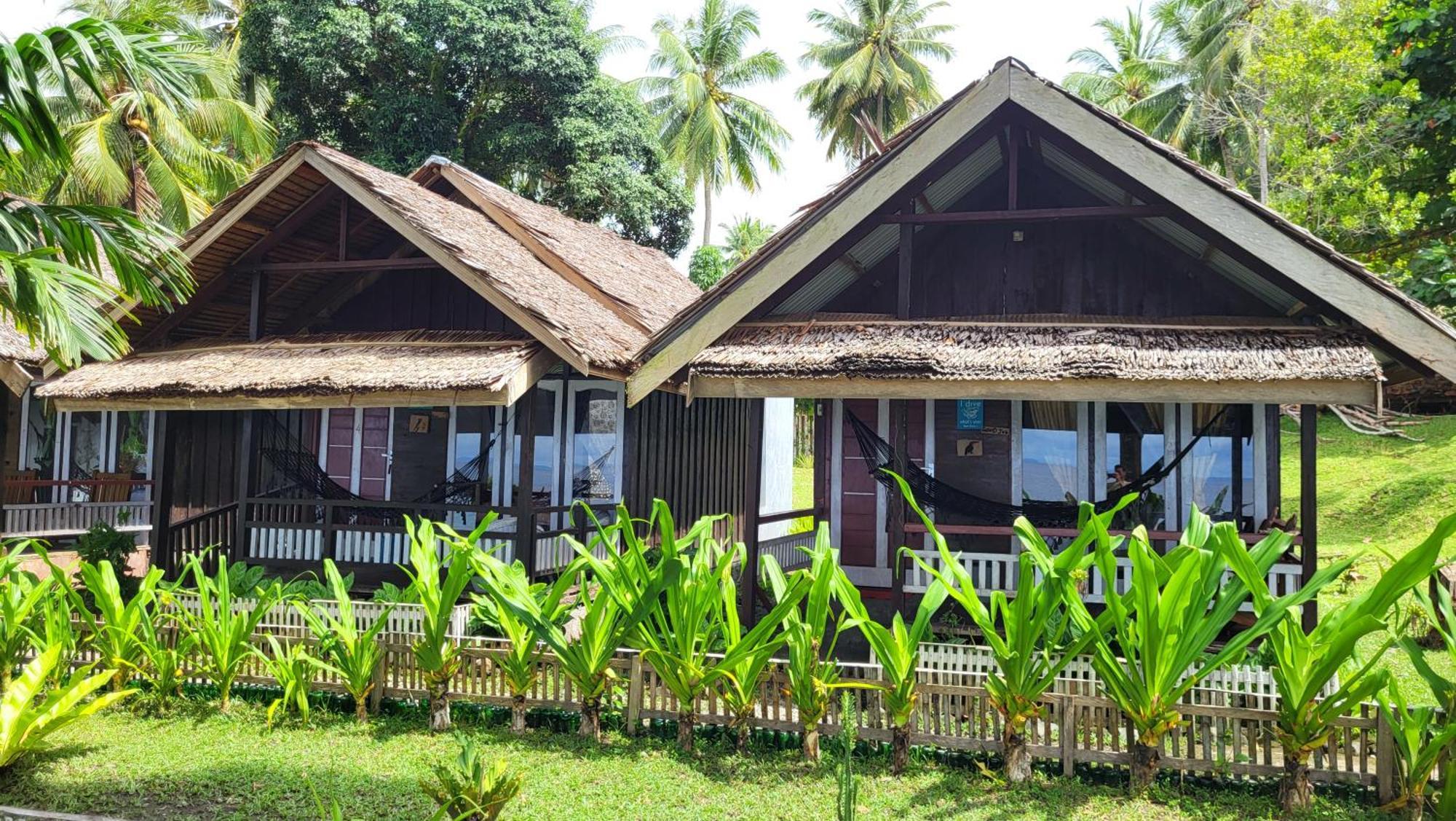 Pristine Paradise Dive Resort - Togean Islands, Una Una Pulau Unauna Buitenkant foto